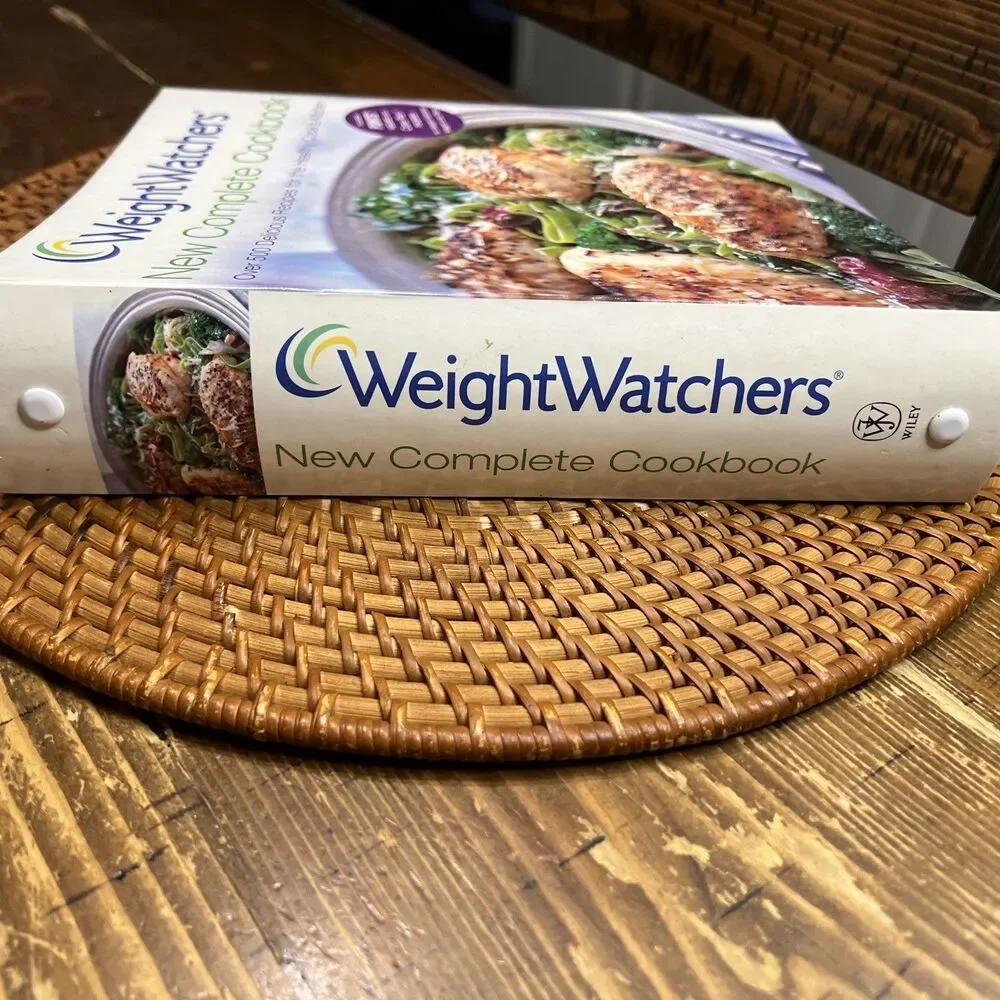 WEIGHT WATCHERS Complete Cookbook 452 Pages Spiral Index Binder Hardback